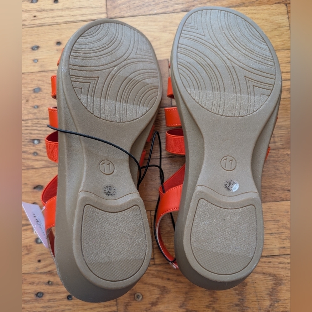 NWT East 5th Bright Orange Ister Floral Strappy Sandals - Picture 8 of 8